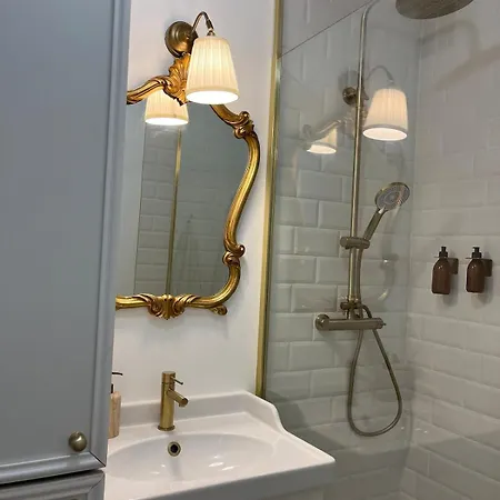 Chez Ophelie, Vue Et Piscine *