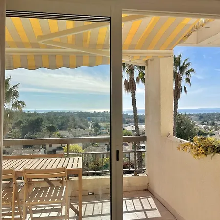 Chez Ophelie, Vue Et Piscine Apartment