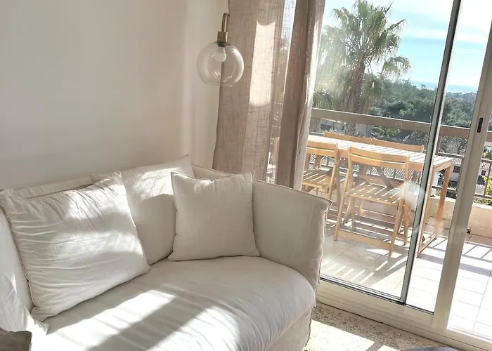 Chez Ophelie, Vue Et Piscine *