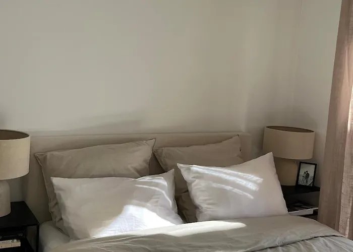 Chez Ophelie, Vue Et Piscine Saint-Raphaël