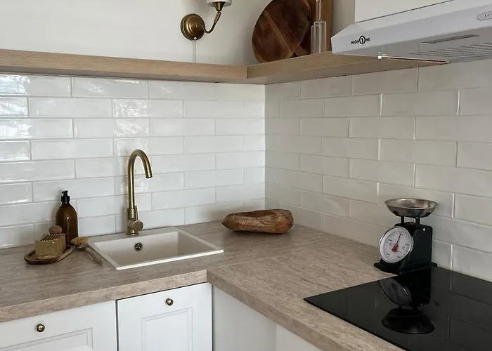 Chez Ophelie, Vue Et Piscine